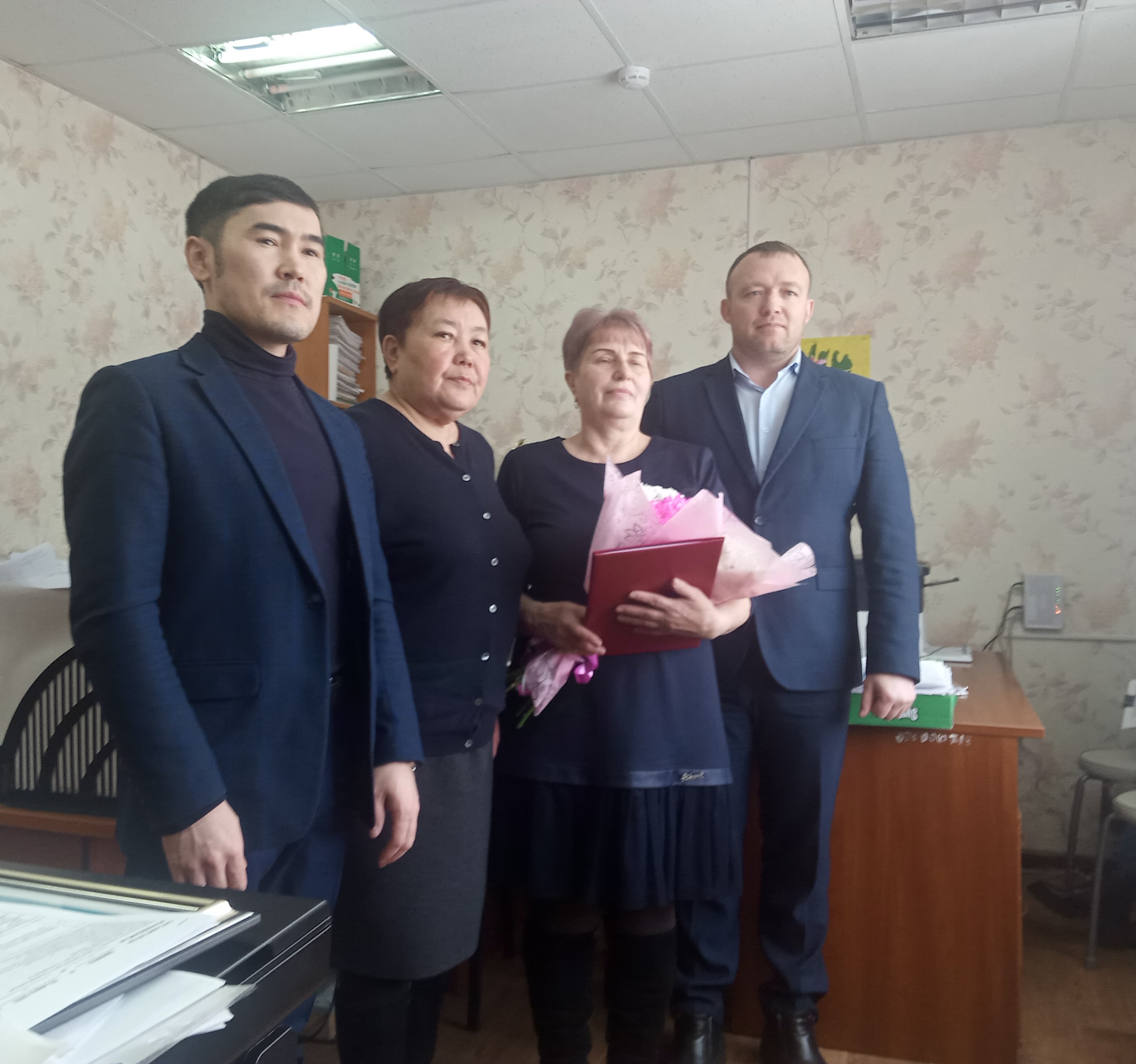 Поздравляем с выходом на заслуженный отдых!