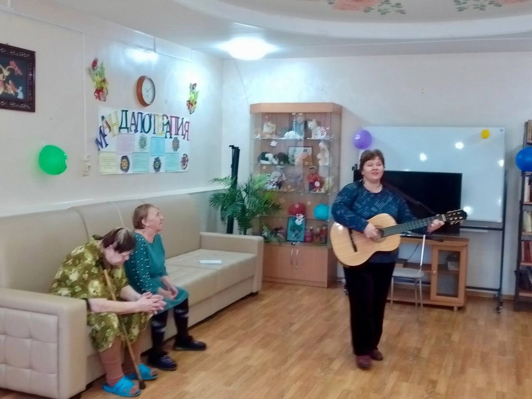 Возьмемся за руки друзья